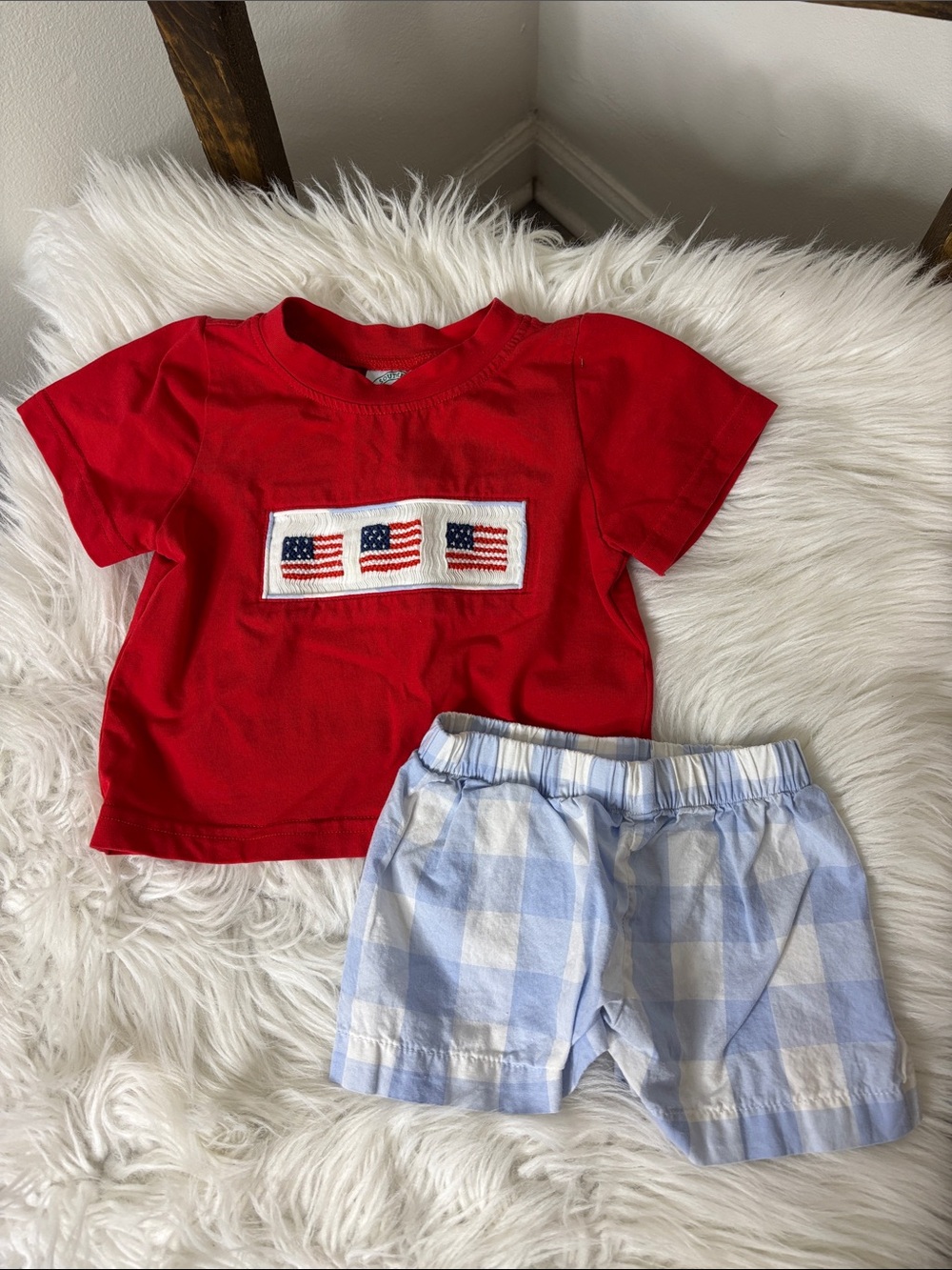 Classic Southern Smocks Toddler American Flag Tee and Shorts Set Sz 6M